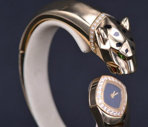 The luxury fake watches are made from 18k gold.